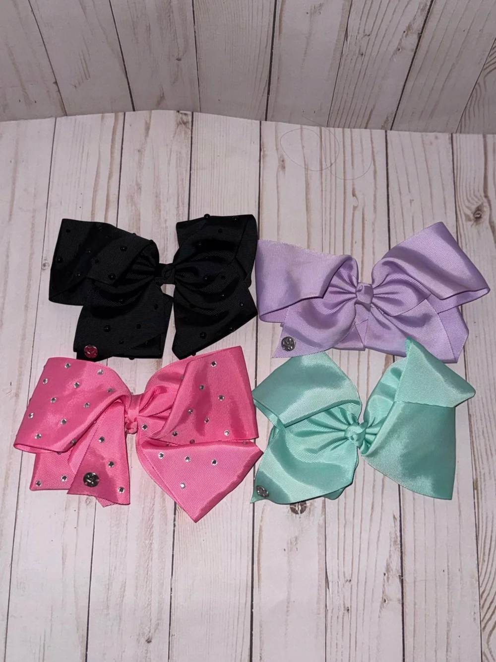 Jojo bows